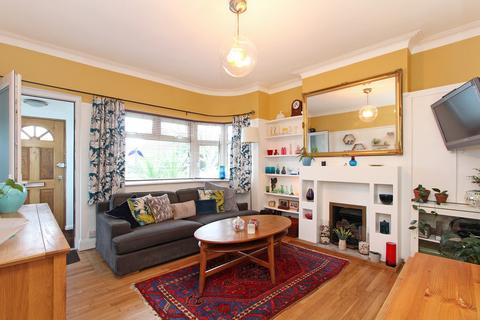 13 Rosecroft Gardens, Twickenham, TW2 7PT