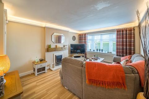 33 Adwalton Close, Drighlington, Bradford, BD11 1DQ
