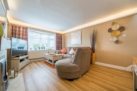 33 Adwalton Close, Drighlington, Bradford, BD11 1DQ