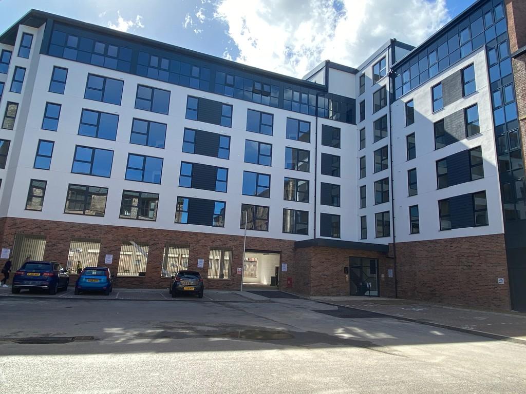 Luxurious Victoria Riverside Apartment 1 bed apartment £155,000