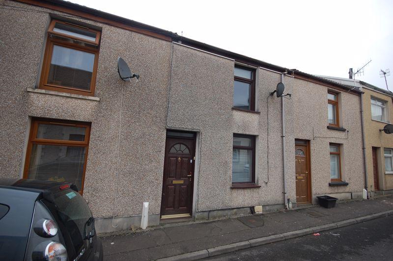 3 Whittington Street, Neath, SA11 1AN 2 bed terraced house £525 pcm