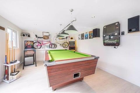 85 Wyncham Avenue, Sidcup, DA15 8EU