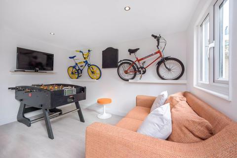 85 Wyncham Avenue, Sidcup, DA15 8EU
