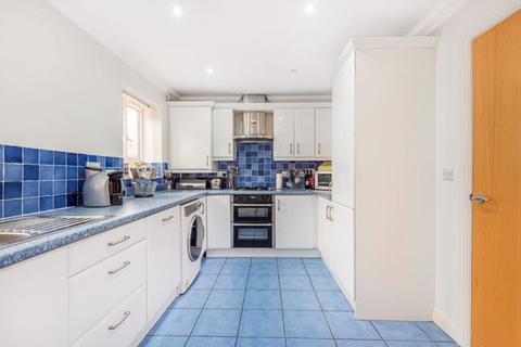 22 Lyons Place, Hedge End, Southampton, SO30 0JB