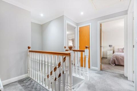 22 Lyons Place, Hedge End, Southampton, SO30 0JB