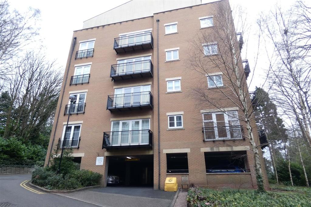 Caversham Place, Sutton Coldfield 3 bed apartment £295,000