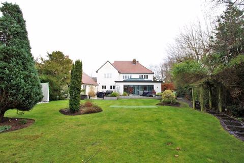 1 Eddisbury Road, West Kirby, Wirral, CH48 5DR