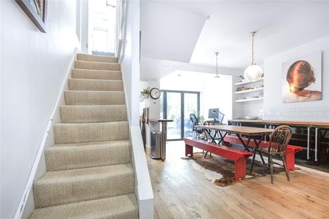 17a Sigdon Road, London, E8 1AP