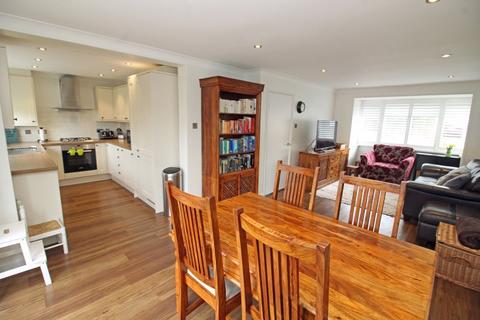 9 Bench Field, South Croydon, CR2 7HX