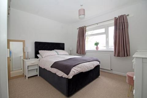 9 Bench Field, South Croydon, CR2 7HX