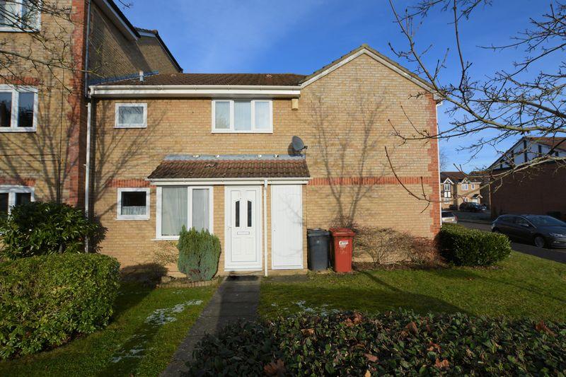 Maplin Park, Slough 1 bed end of terrace house to rent £1,125 pcm (£