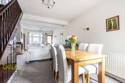62 Hamilton Road, Romford, RM2 5SD