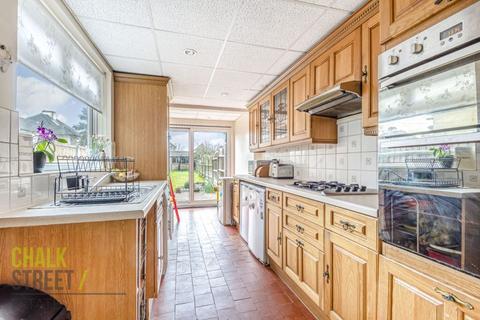 62 Hamilton Road, Romford, RM2 5SD