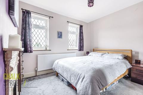 62 Hamilton Road, Romford, RM2 5SD