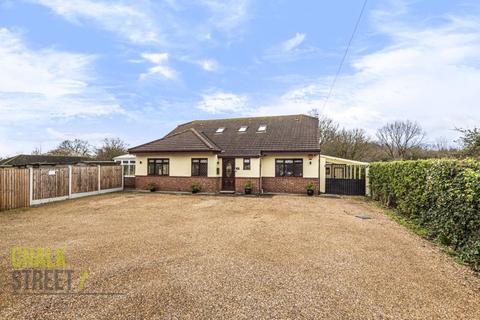 5 Barrett Close, Romford, RM3 7AY