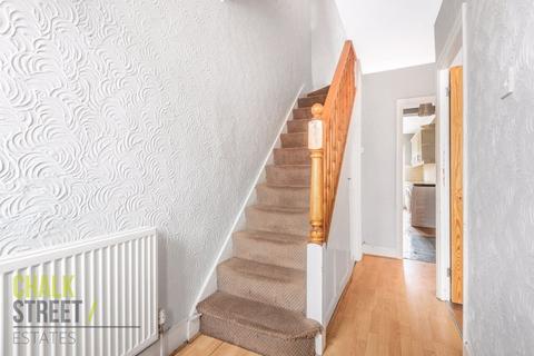 138 Birch Crescent, Hornchurch, RM11 2NG
