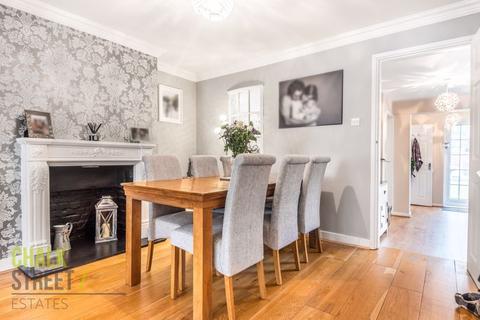 9 Hammonds Lane, Great Warley, Brentwood, CM13 3AH
