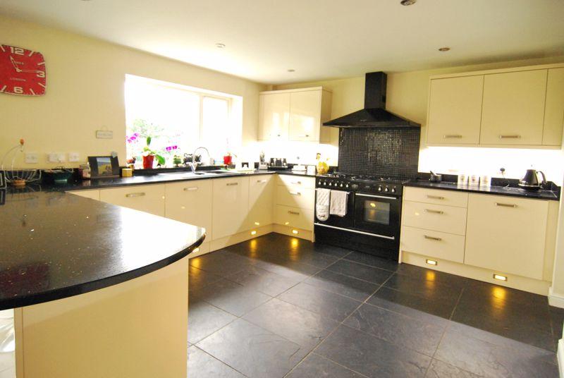 Sherwood Green, Longford, Gloucester 4 bed detached house £450,000