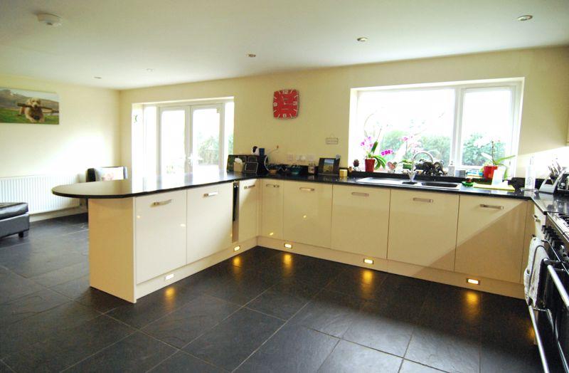 Sherwood Green, Longford, Gloucester 4 bed detached house £450,000