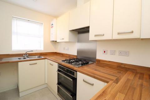 3 bedroom townhouse to rent, Snetterton Heath Kingsway, Gloucester