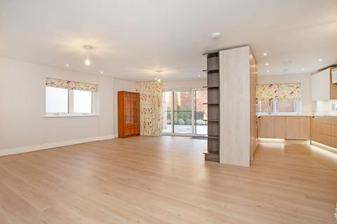 10, Bridgewater Lodge Bridgewater Terrace, Windsor, SL4 1AN
