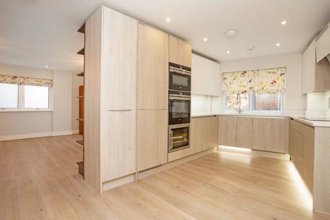 10, Bridgewater Lodge Bridgewater Terrace, Windsor, SL4 1AN