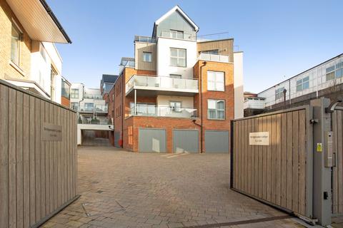 10, Bridgewater Lodge Bridgewater Terrace, Windsor, SL4 1AN