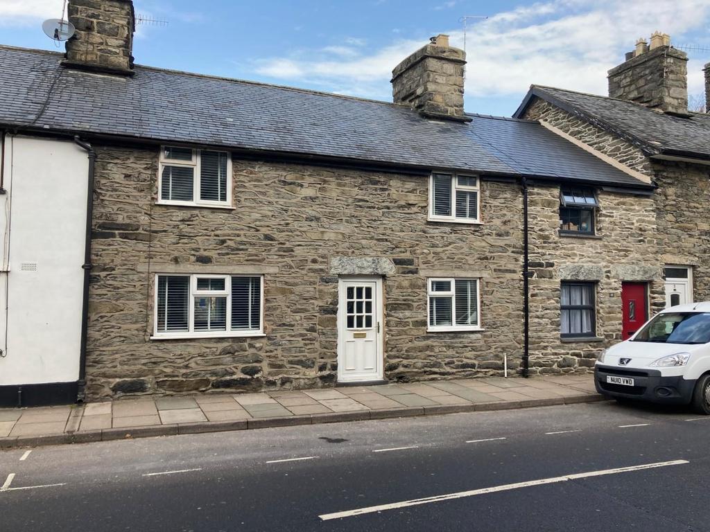 13 High Street, Bala 3 bed terraced house £165,000