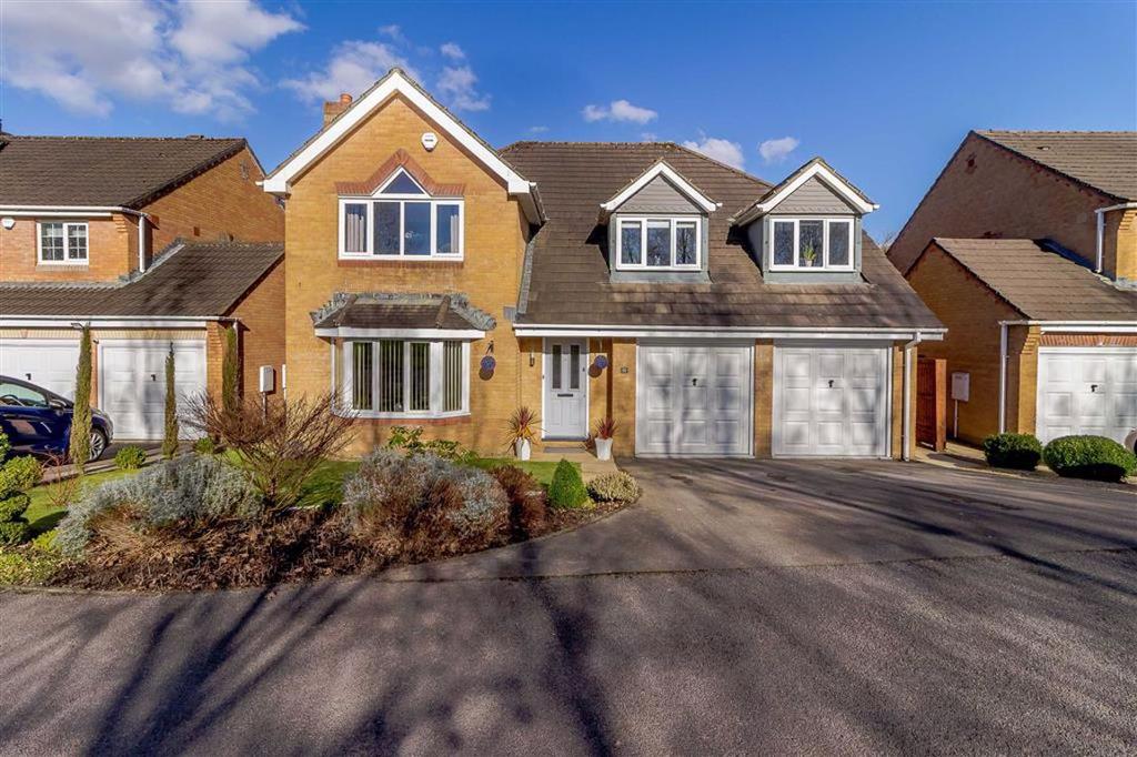 Great Oaks Park, Rogerstone, Newport 5 bed detached house £500,000