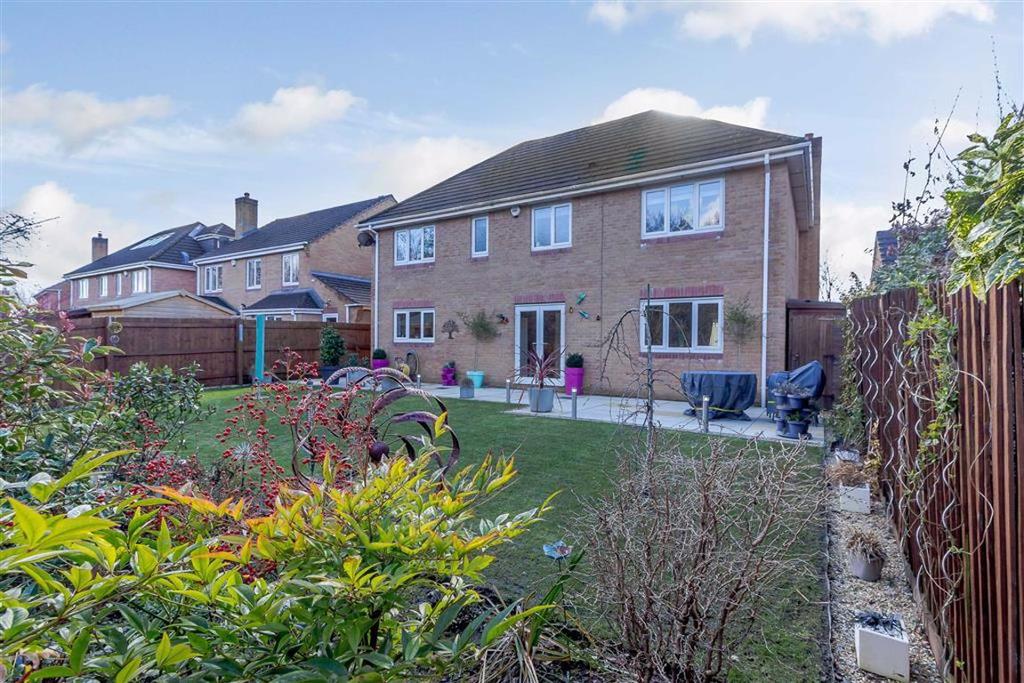 Great Oaks Park, Rogerstone, Newport 5 bed detached house £500,000