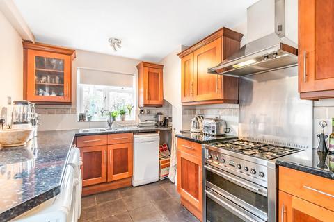 15 Artillery Road, Guildford, GU1 4NW