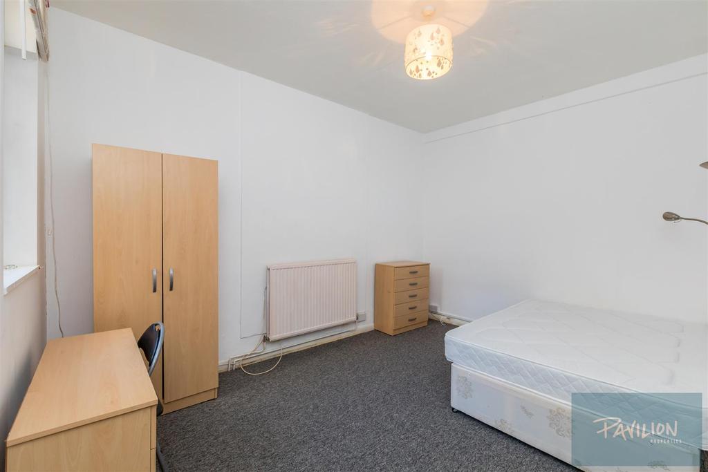 Wilbury Crescent 59-3.JPG
