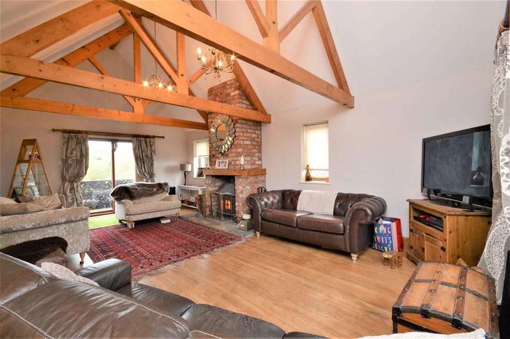 Dinedor, Hereford 6 bed barn conversion £650,000