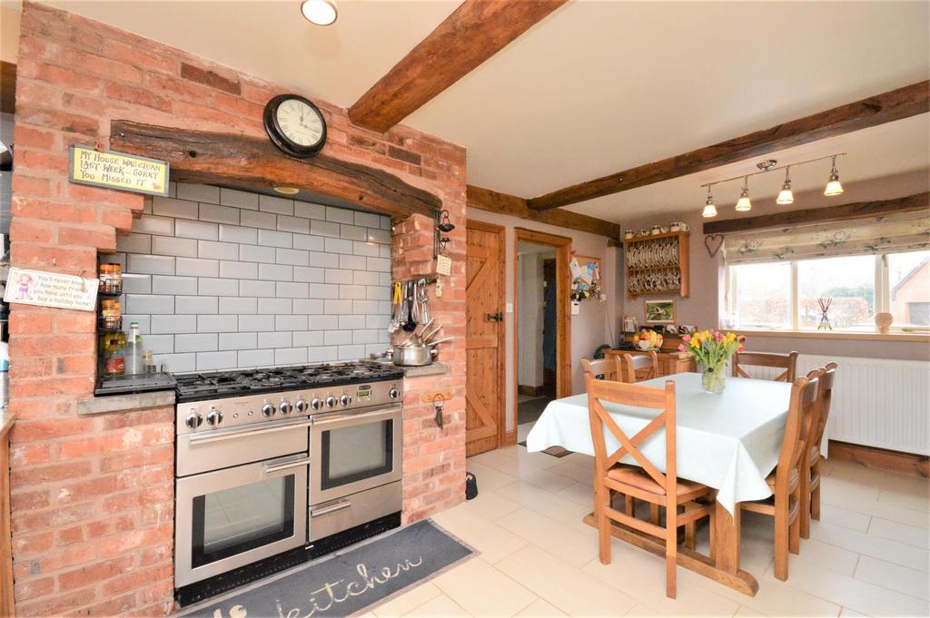 Dinedor, Hereford 6 bed barn conversion £650,000