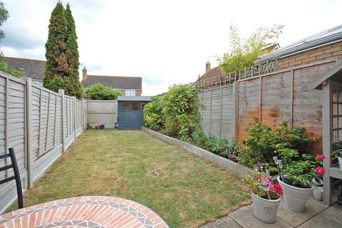 2 bedroom terraced house to rent, Pochard Way, Great Notley, Braintree, CM77