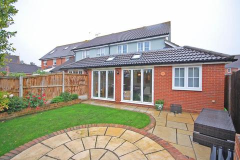 58 Cuckoo Way, Great Notley, Braintree, CM77 7YG