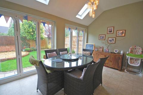 58 Cuckoo Way, Great Notley, Braintree, CM77 7YG