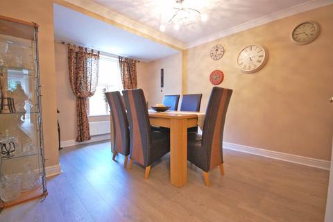 14 Grantham Avenue, Great Notley, Braintree, CM77 7FP