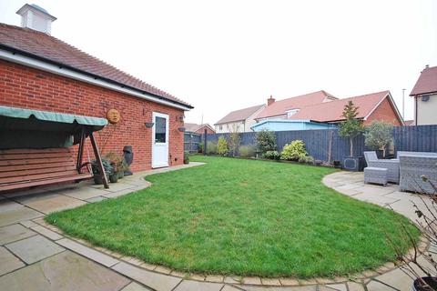 3 Maple Close, Black Notley, Braintree, CM77 8GB