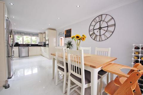 16 Crofters Walk, Braintree, CM77 7GP