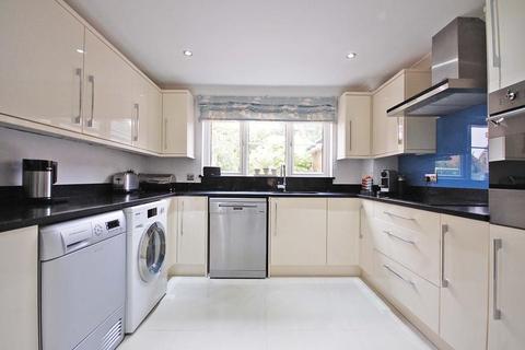 16 Crofters Walk, Braintree, CM77 7GP
