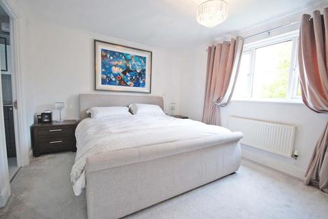 16 Crofters Walk, Braintree, CM77 7GP