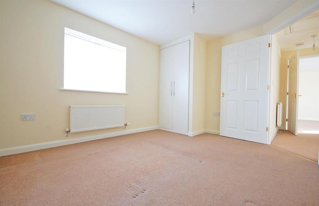 Bedroom 1.jpg