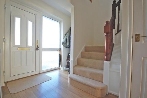 16 Brunwin Road, Rayne, Braintree, CM77 6BU
