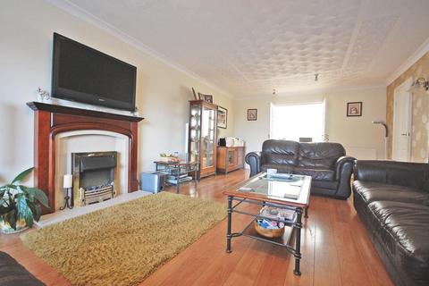 16 Brunwin Road, Rayne, Braintree, CM77 6BU