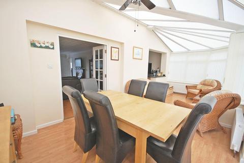 16 Brunwin Road, Rayne, Braintree, CM77 6BU
