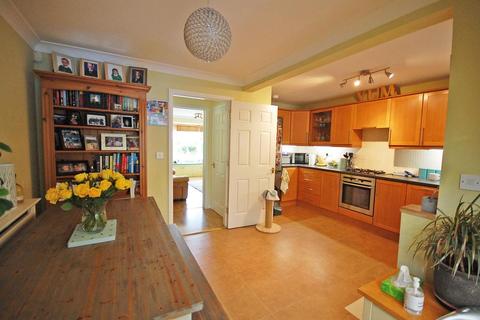 2 Ashdown Close, Great Notley, Braintree, CM77 7FR