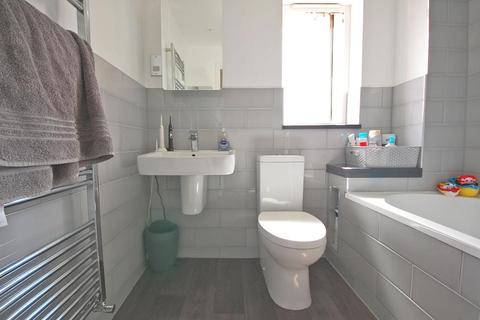 36 Shimbrooks, Great Leighs, Chelmsford, CM3 1SH