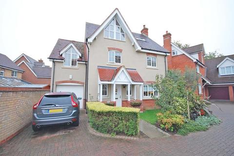 33 Grantham Avenue, Great Notley, Braintree, CM77 7FP