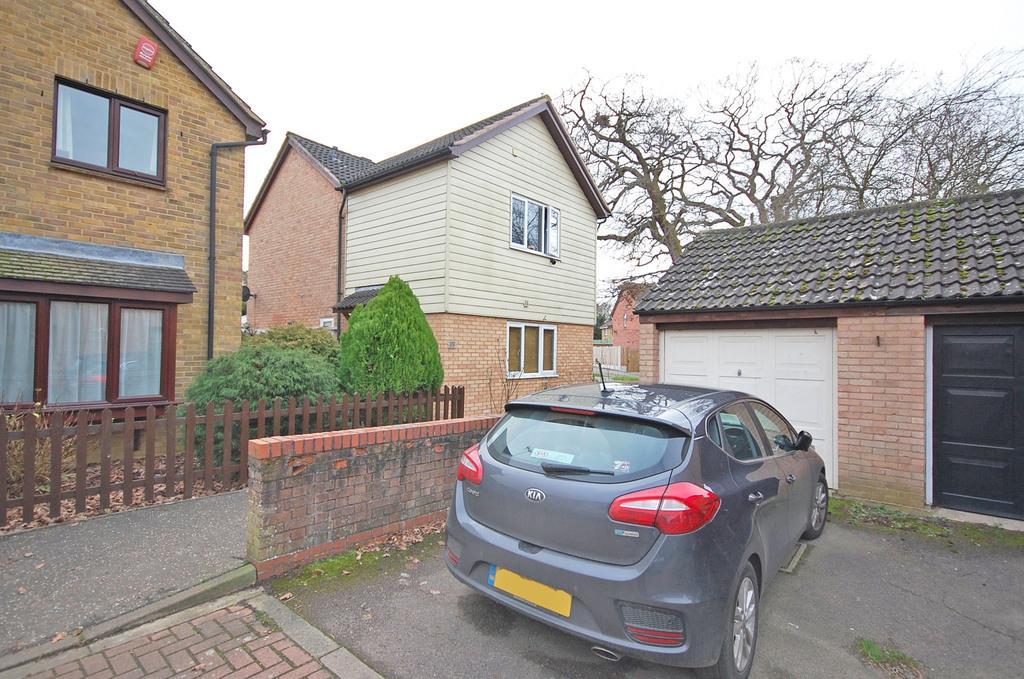 Buttermere, White Court, Braintree, CM77 4 bed detached house £400,000